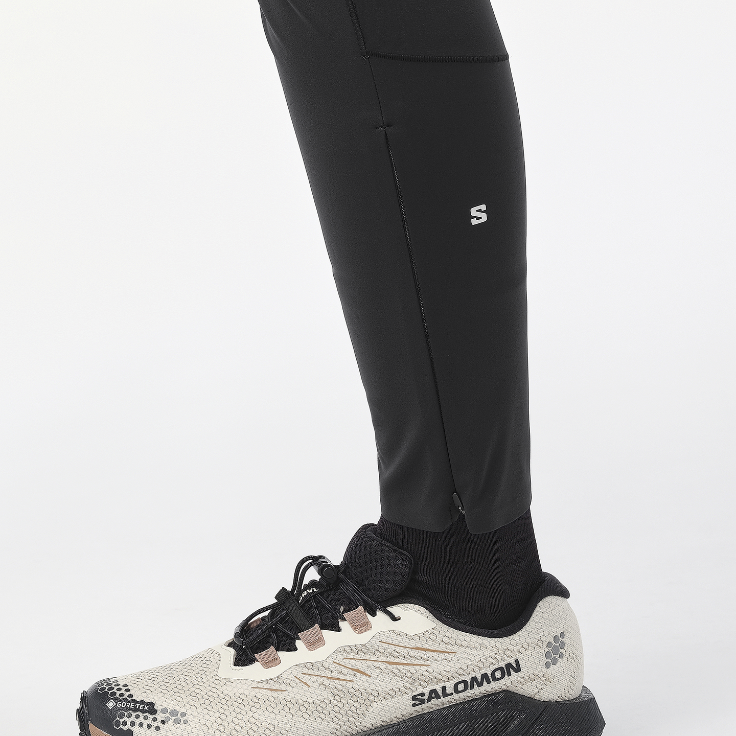Женские куртки Salomon Sense Aero Softshell, цвет: Глубокий чёрный — фото 2