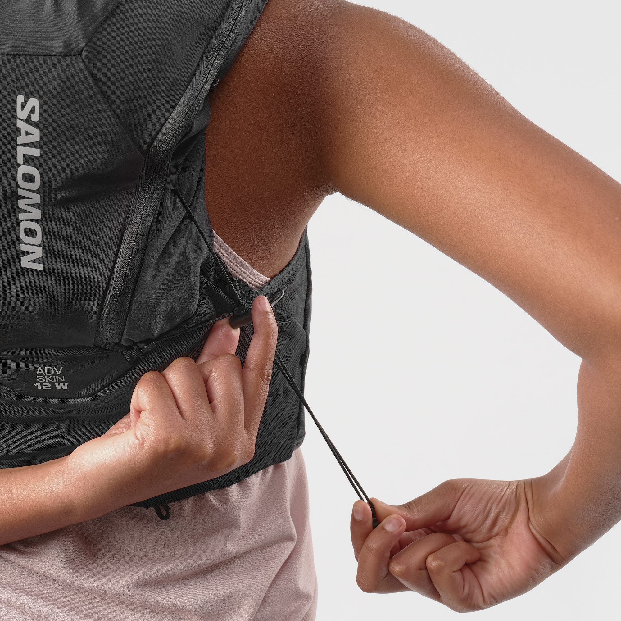 ADV SKIN 12 Women's Running Vest with flasks included | Salomon