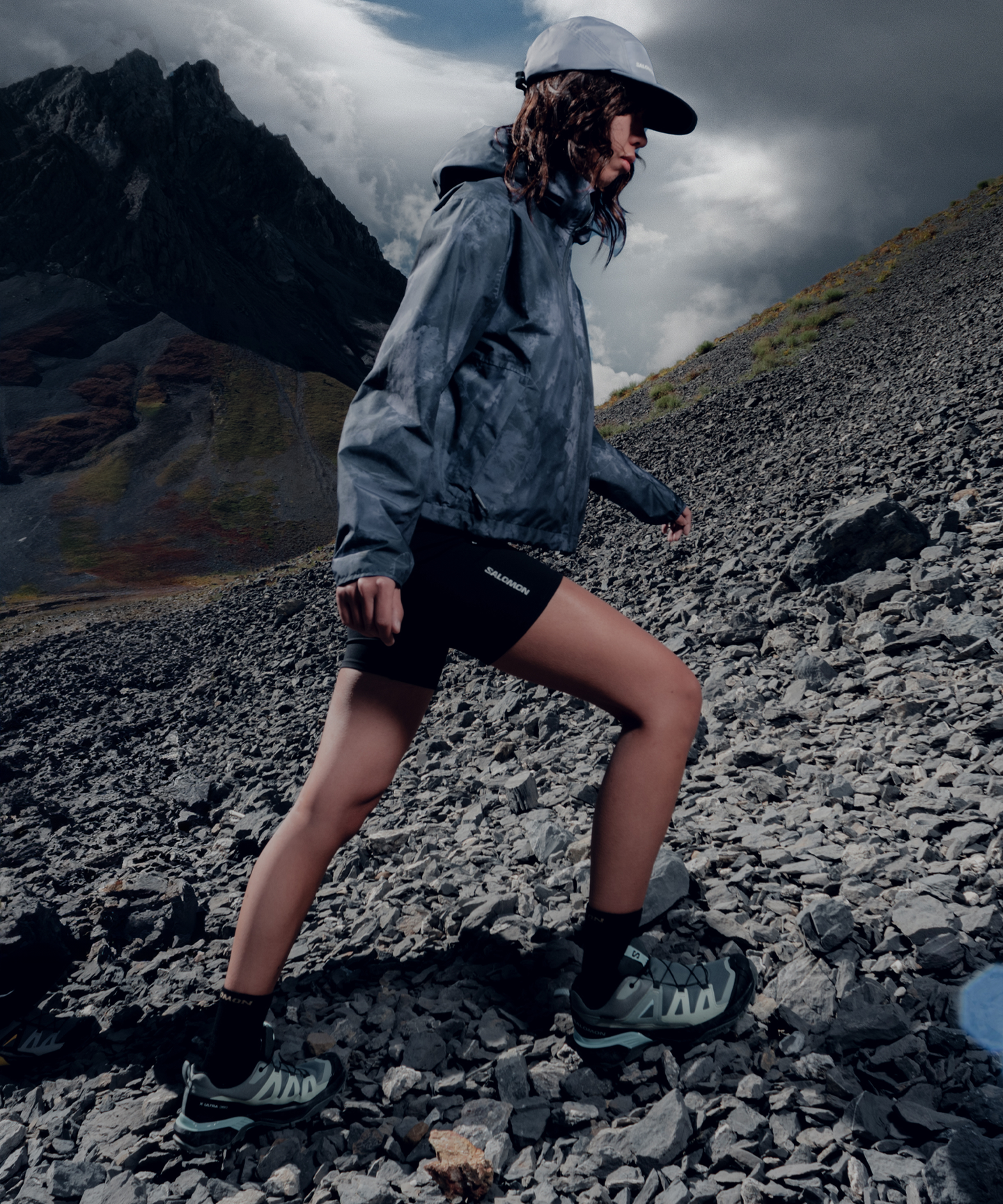 Женские тайтсы Salomon SHAKEout Core, цвет: Глубокий чёрный — фото 4
