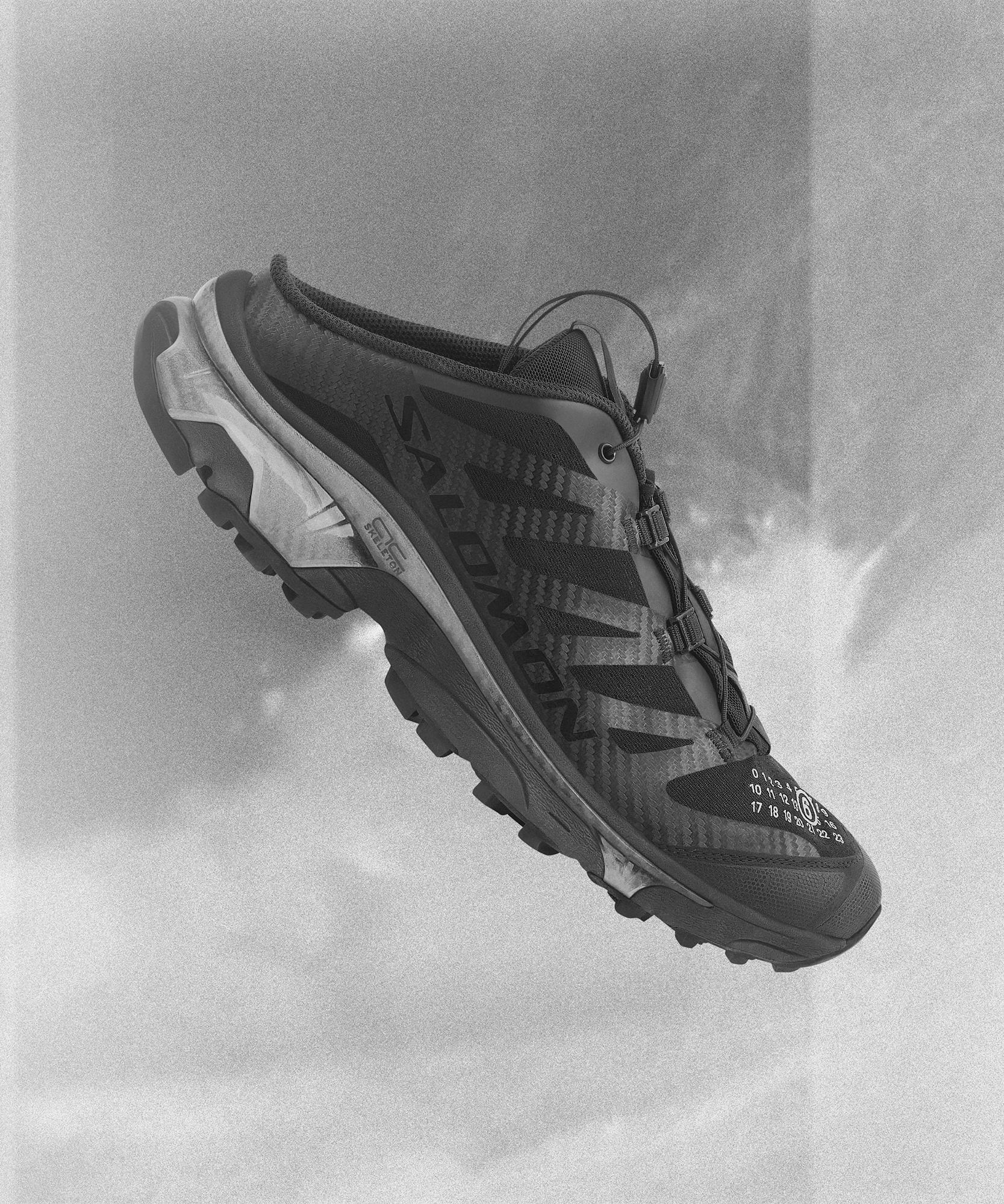 XT-4 MULE MM6 MAISON MARGIELA Zwart | Salomon