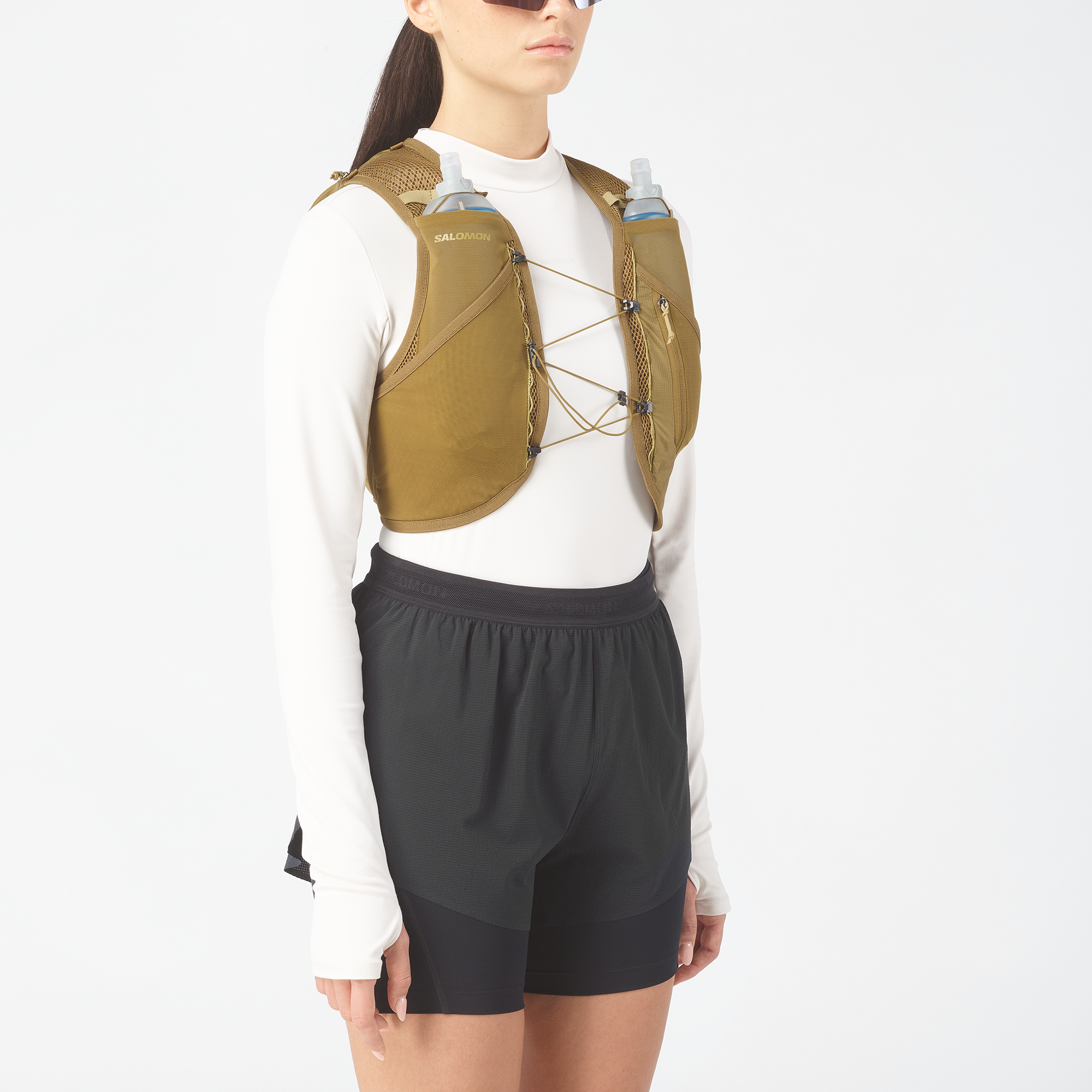 ACTIVE SKIN 8 Unisex Running Vest with flasks included | Salomon