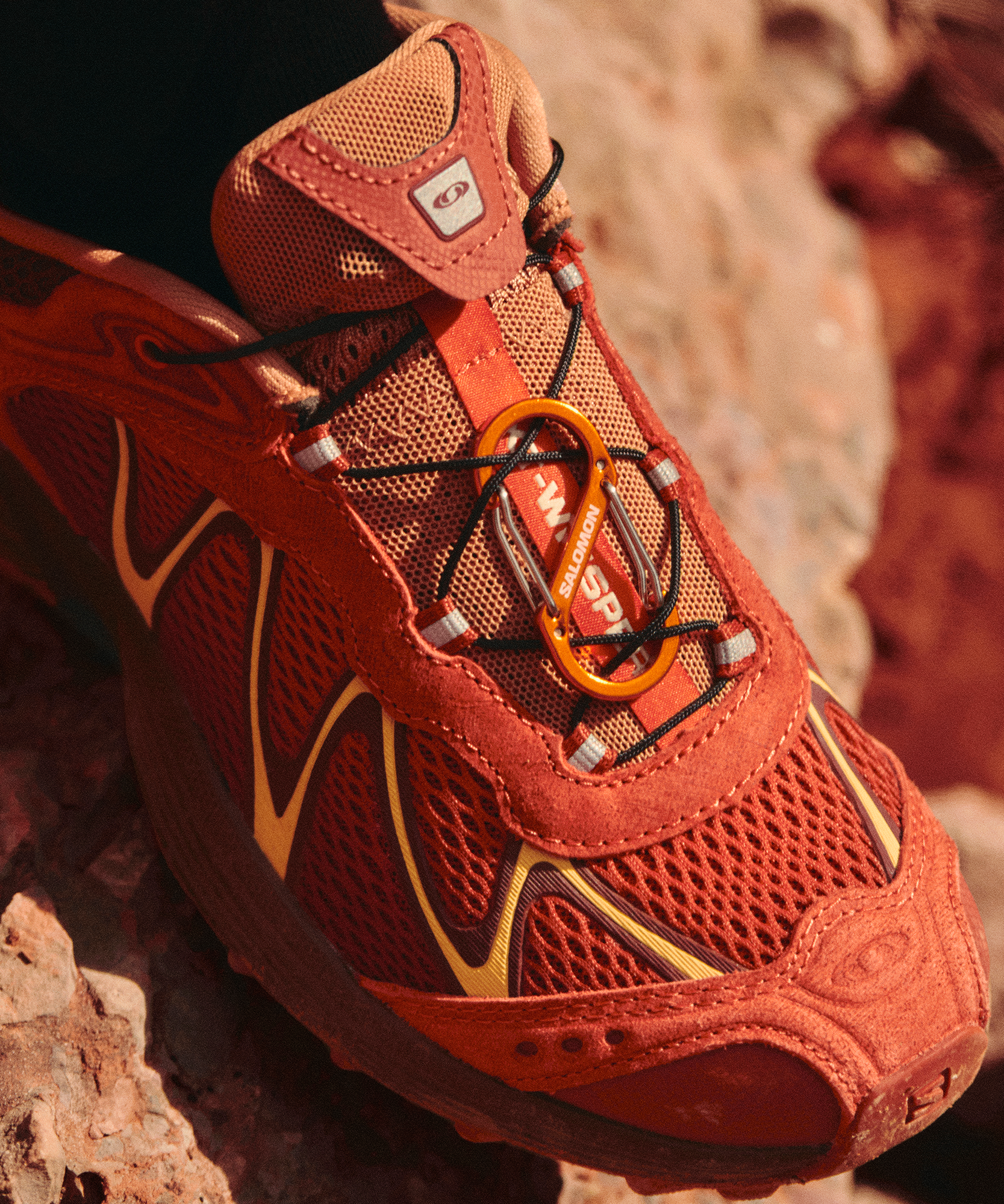 XT-WHISPER RED ASHES Unisex - Sneakers | Salomon