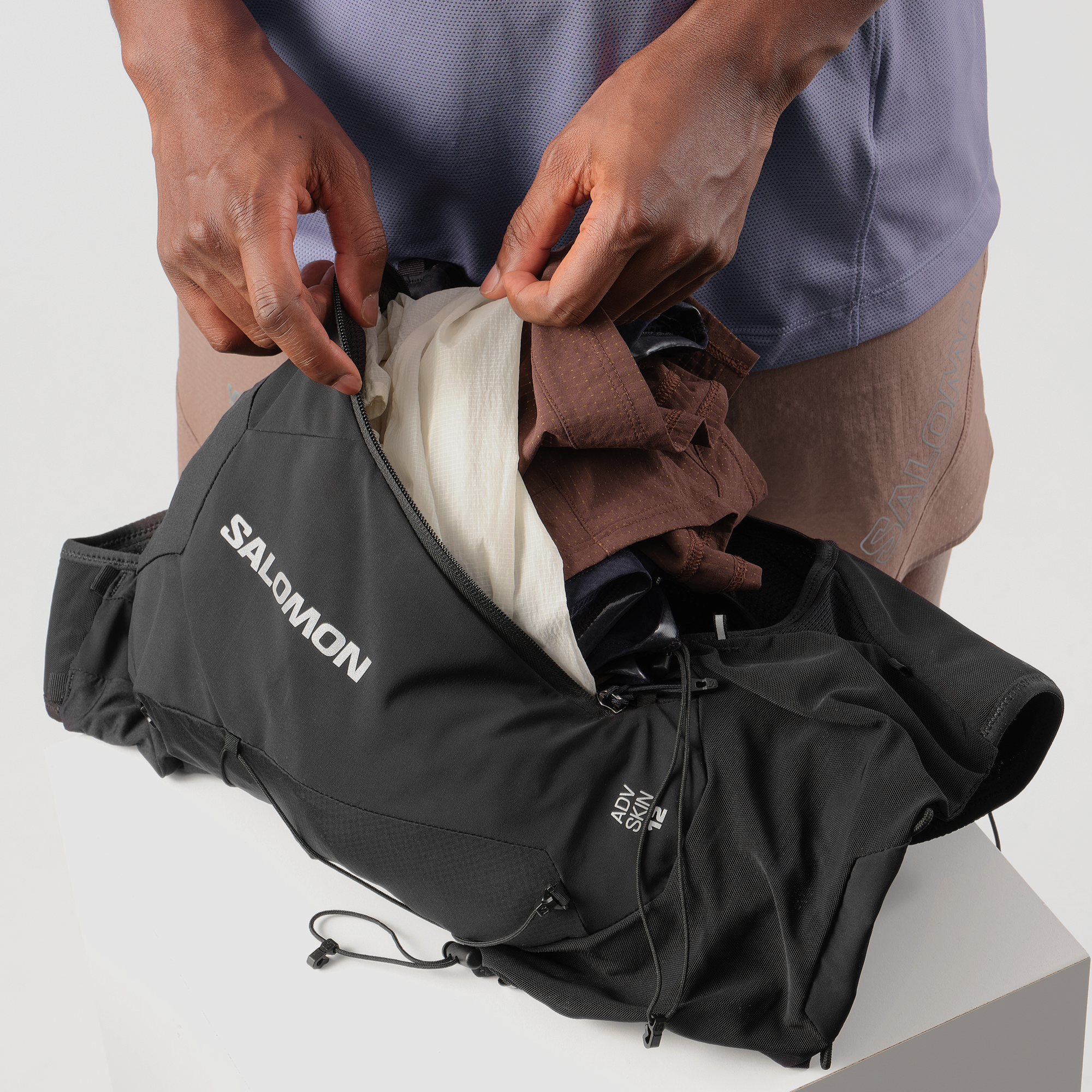 ADV SKIN 12 Black | Salomon