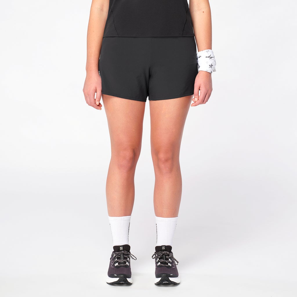 Shakeout Core 4" by Salomon