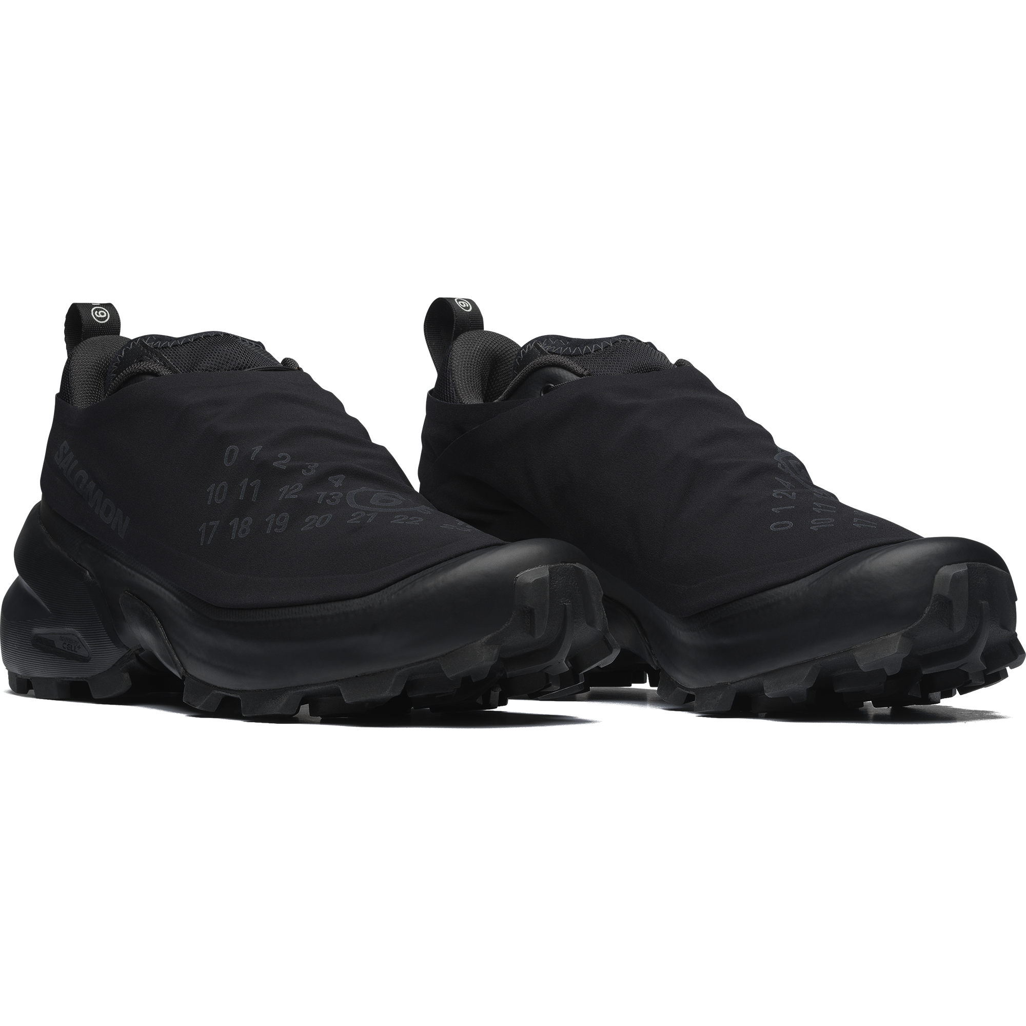 CROSS DUST MM6 MAISON MARGIELA Zwart | Salomon