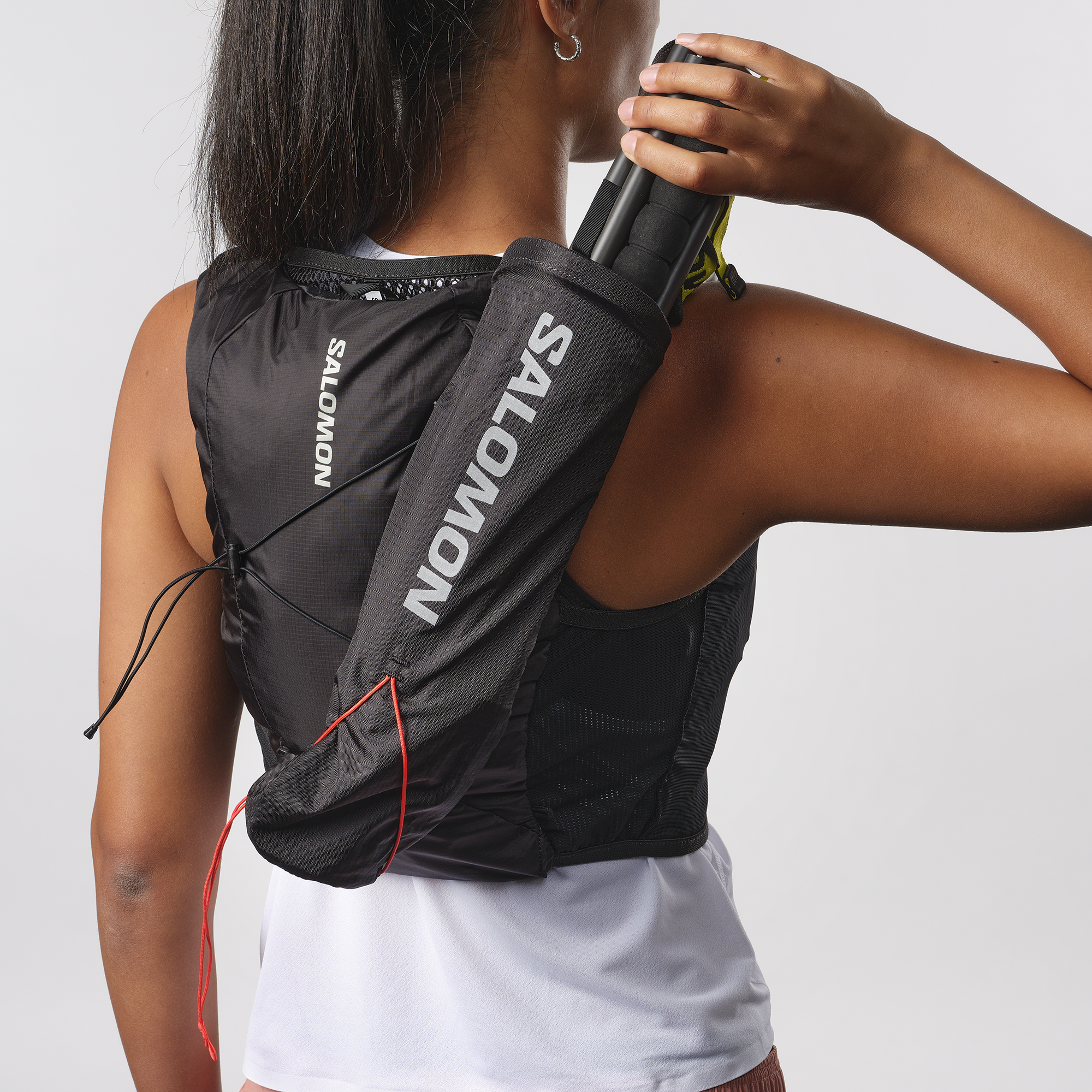 Salomon Active Skin 4 ボトル付き ACTIVE SKIN 4 Black | Salomon