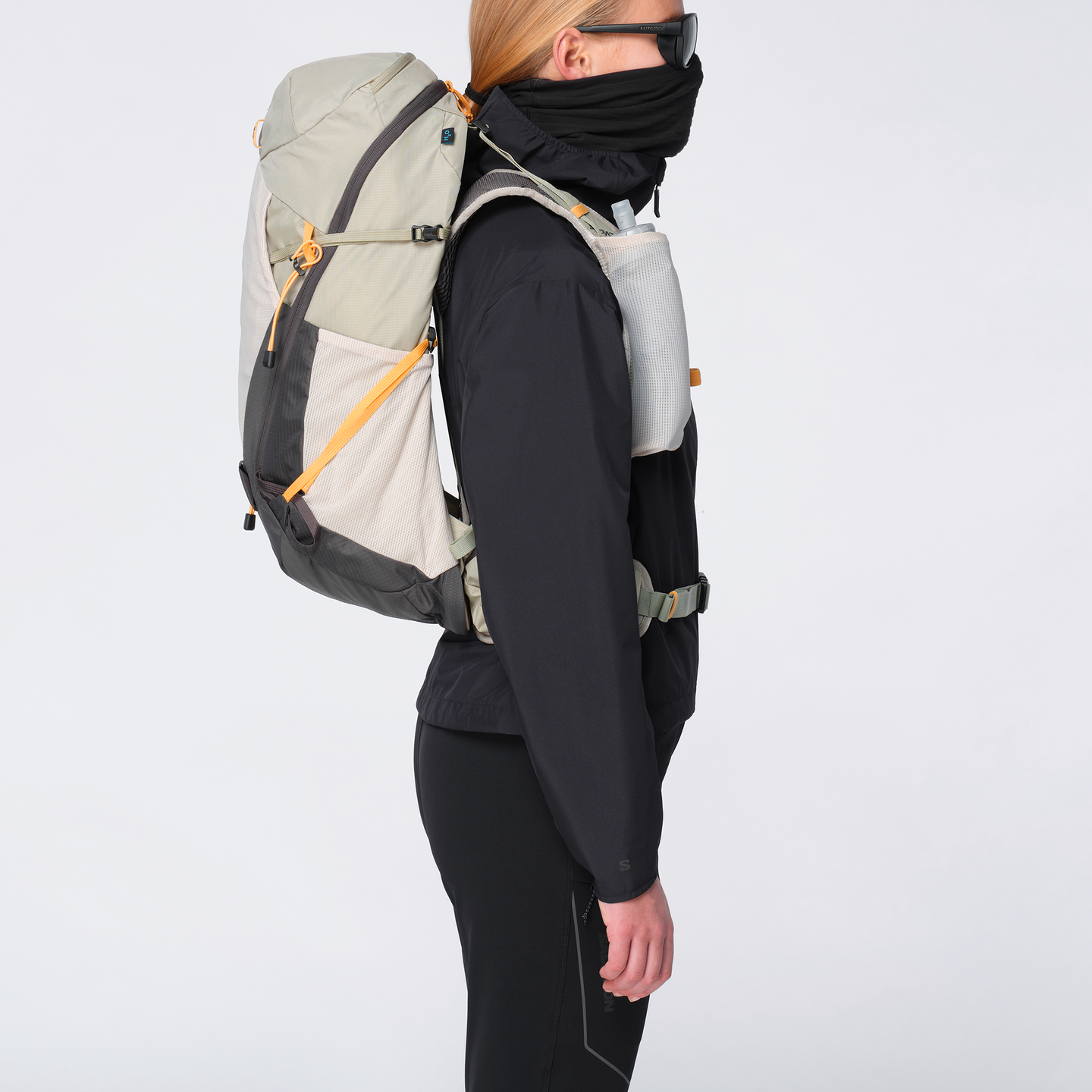 Женский рюкзак Salomon Aerotrek 28, цвет: Серебряный облачный / Железный — фото 1